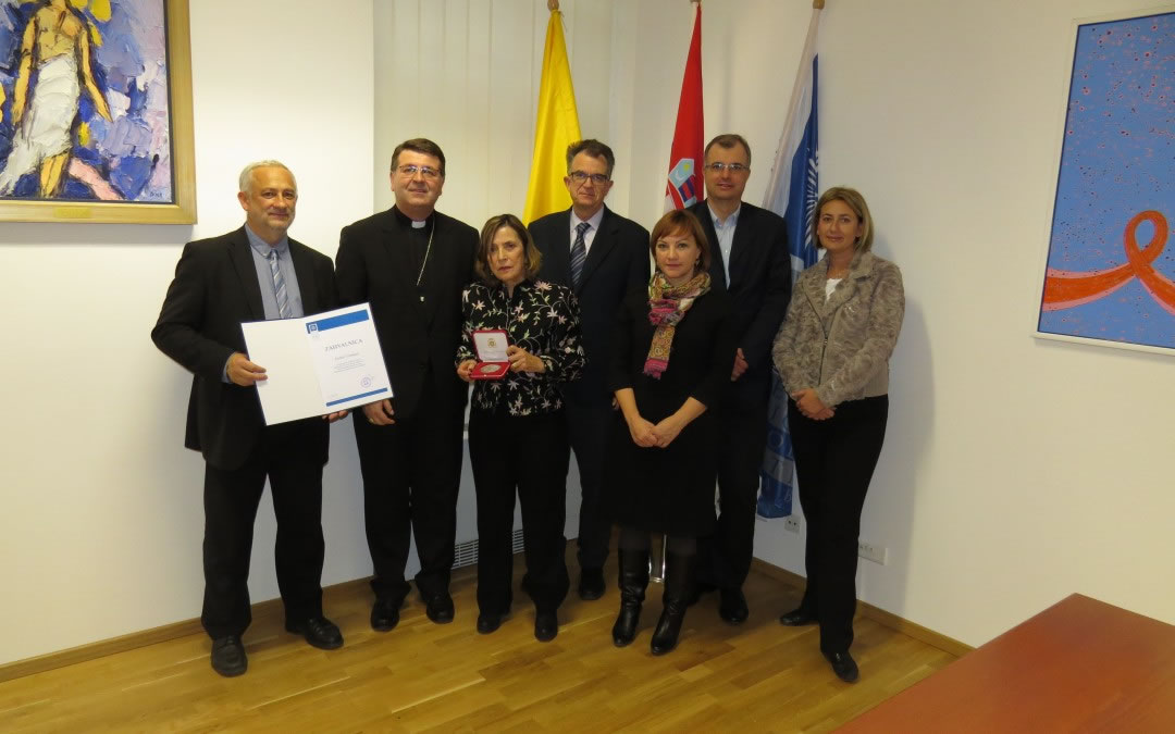 Fotogalerija: Dr. sc. Esther Gitman dobitnica medalje za posebne zasluge u širenju istine o blaženom kard. Alojziju Stepincu