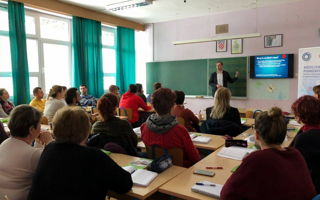 Asistenti s Odjela za komunikologiju u projektu »Medijskom pismenošću protiv grupa mržnje i elektroničkog nasilja«