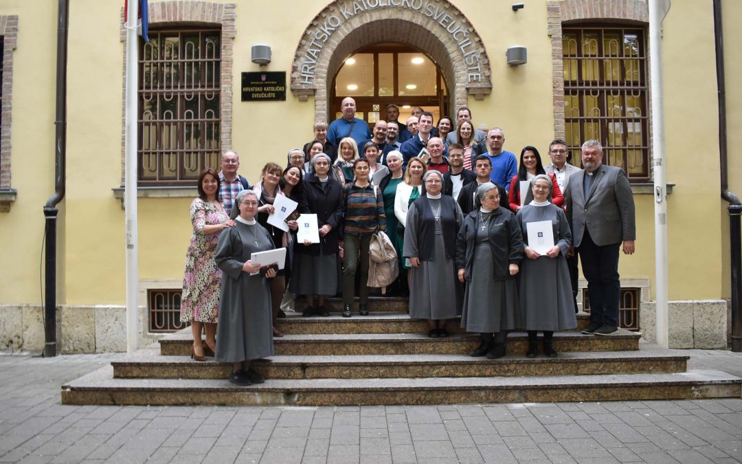 Uručene prve potvrde polaznicima programa cjeloživotnog učenja “Laudato si! Dijalogom do cjelovite ekologije”